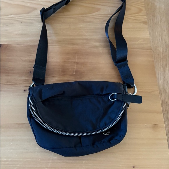 Lululemon micro festival bag - Picture 4 of 4